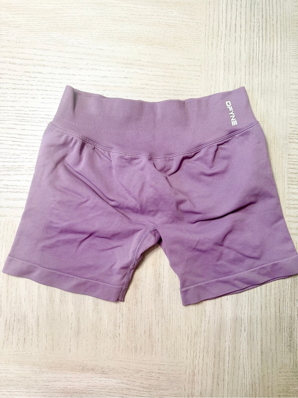 Lavender Seamless Sports Bra & Shorts Set - DRYNE - Picture 6 of 8